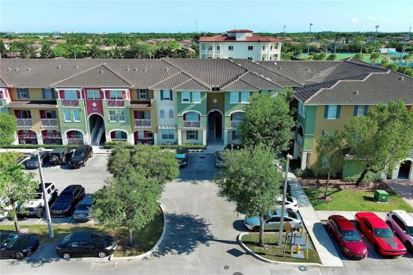 Promenade Shores/Doral Co