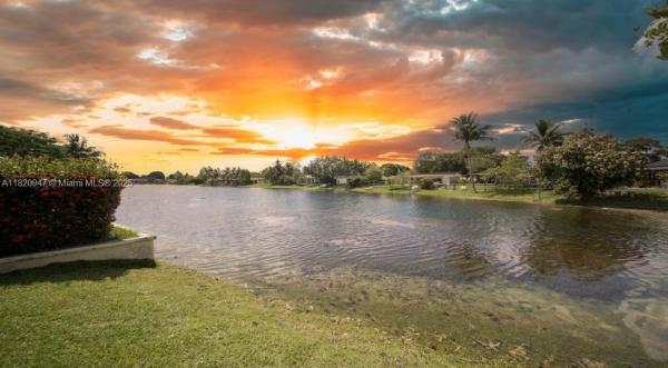 KENDALE LAKES SEC EIGHT