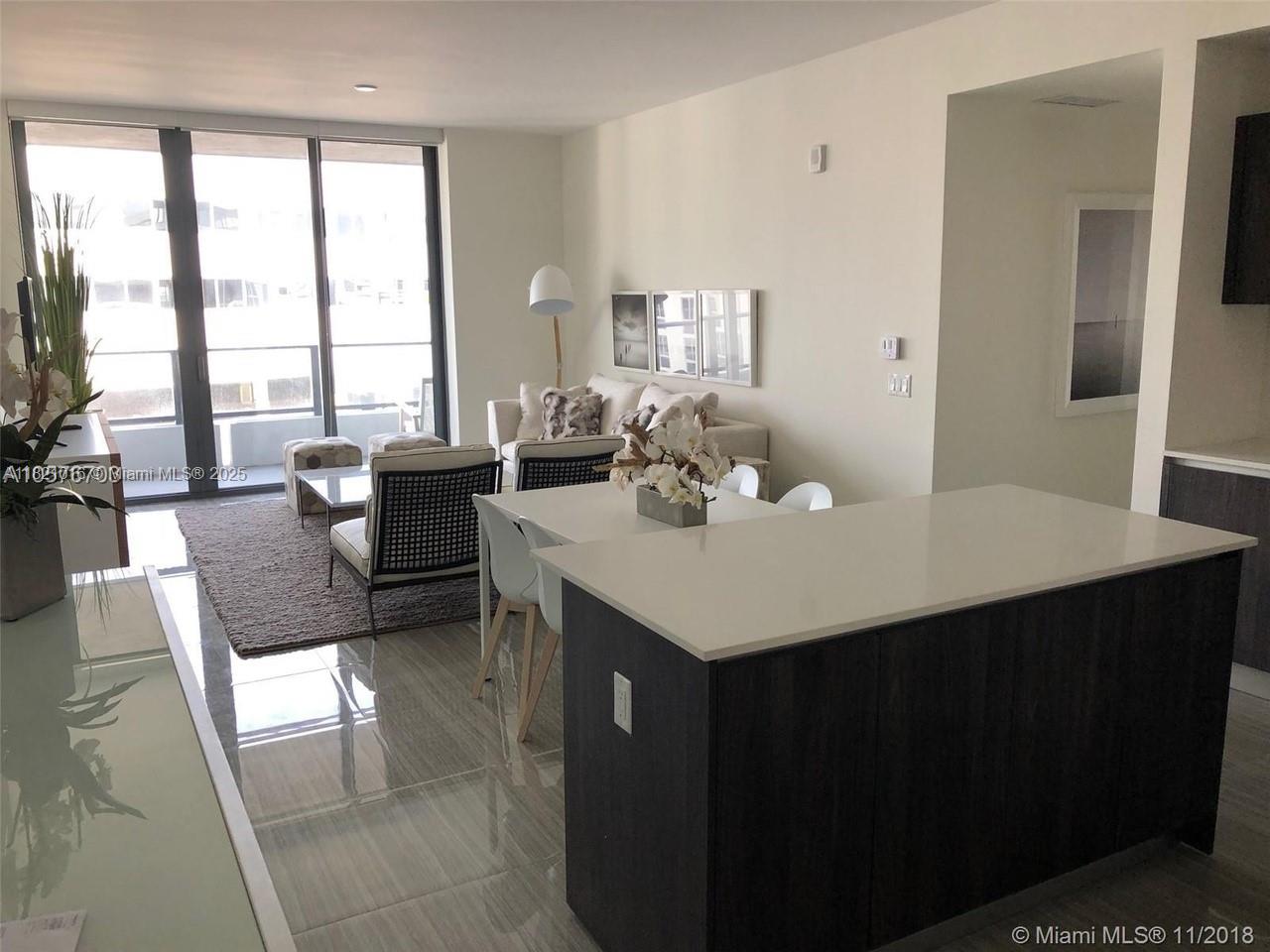 AVENTURA PARK SQUARE - фото