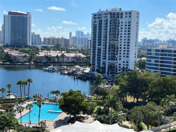 2500 PARKVIEW DR #1214, HALLANDALE BEACH, FL 33009