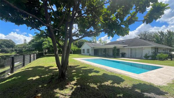 SOUTH SHORE 3 OF WELLINGT