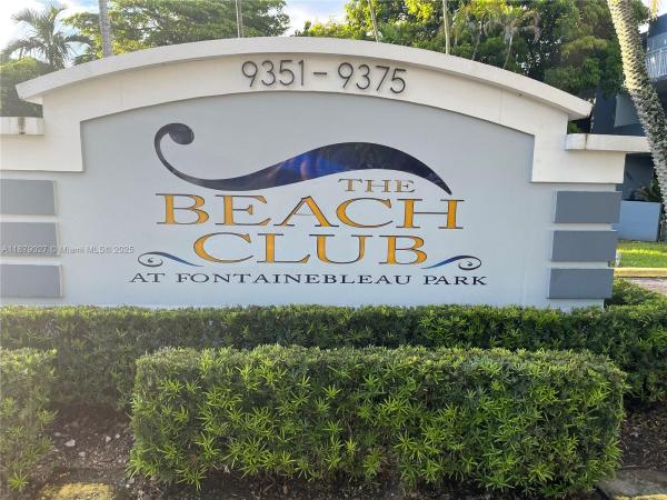 THE BEACH CLUB FONTAINEBL