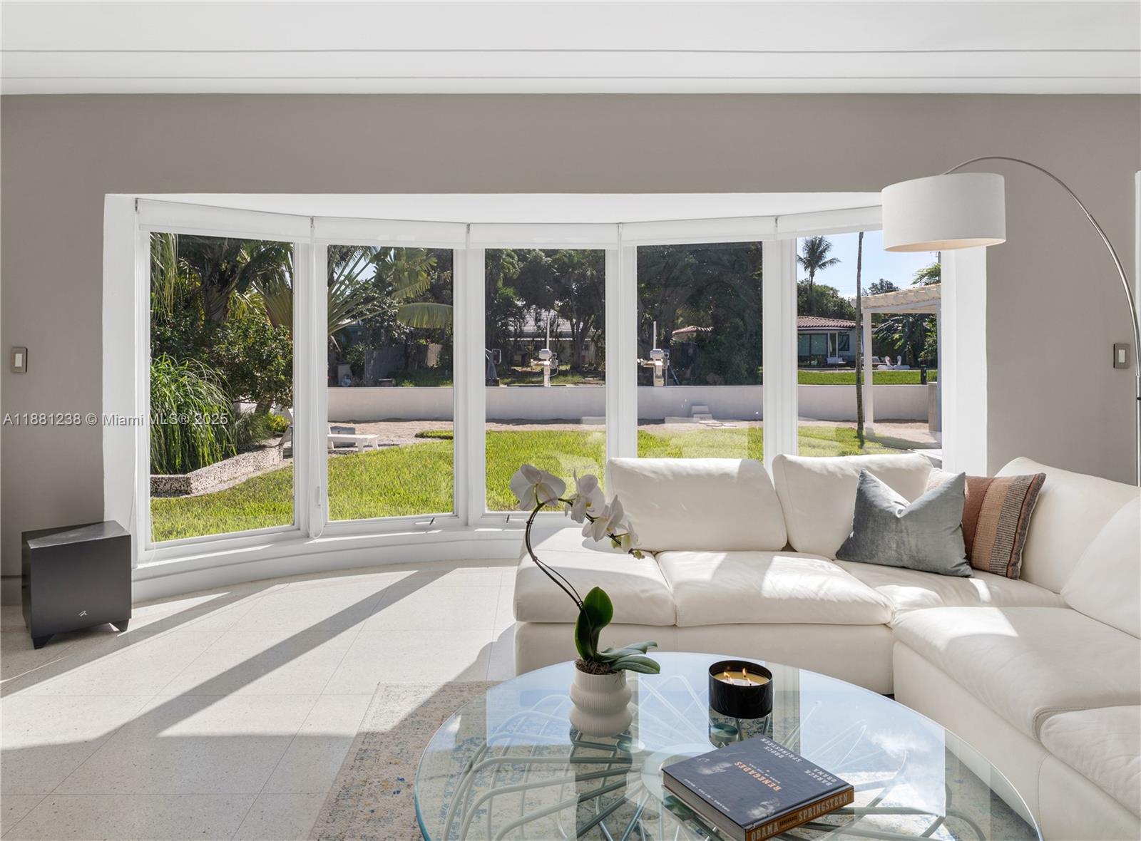 BISCAYNE POINT - фото