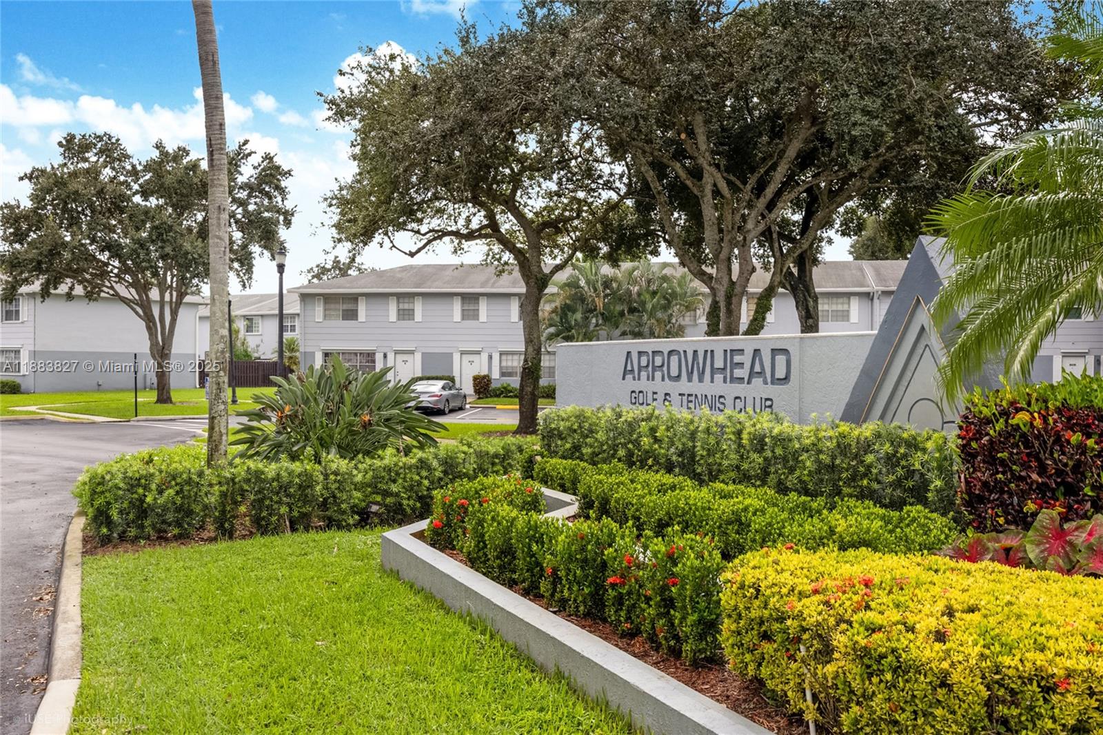 THE MEWS AT ARROWHEAD - фото