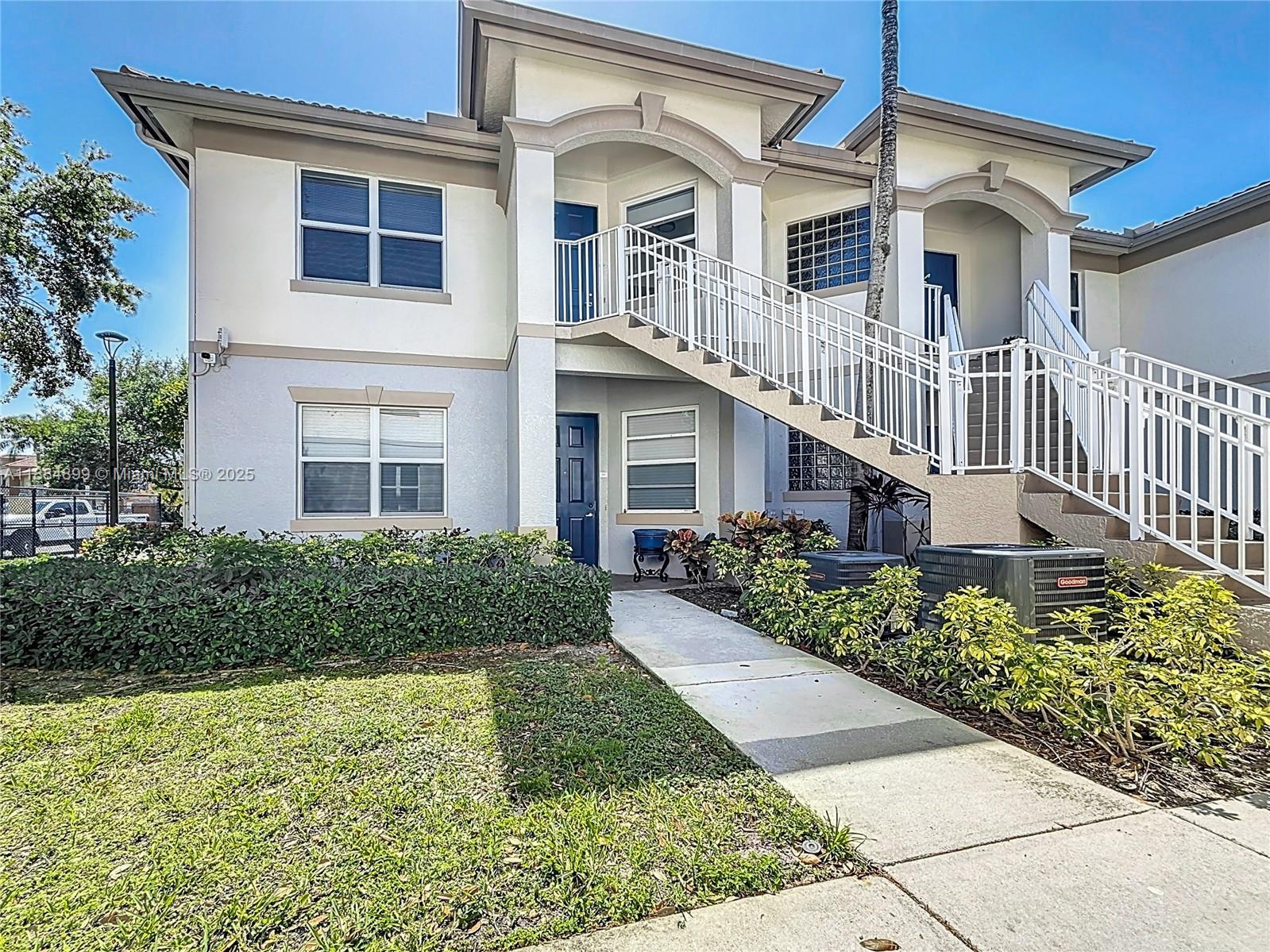 Melrose Apartments - фото