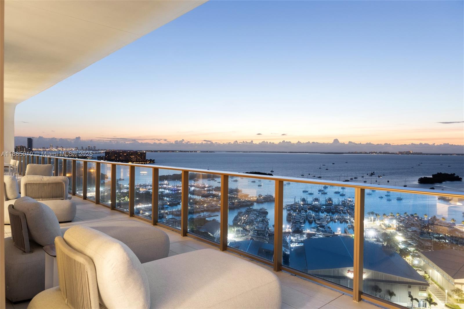 Mr. C Residences - фото