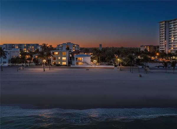 HOLLYWOOD BEACH SECOND AD