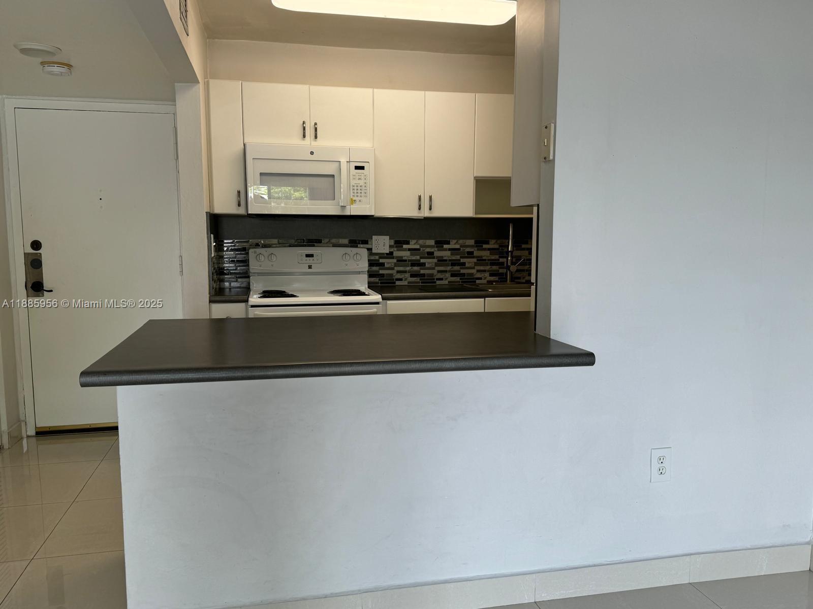 VIRGINIA GARDENS CONDO - фото