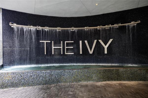 90 SW 3RD ST #3705, MIAMI, FL 33130