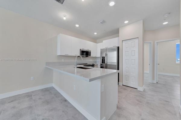 LANDMARK AT DORAL CONDOS