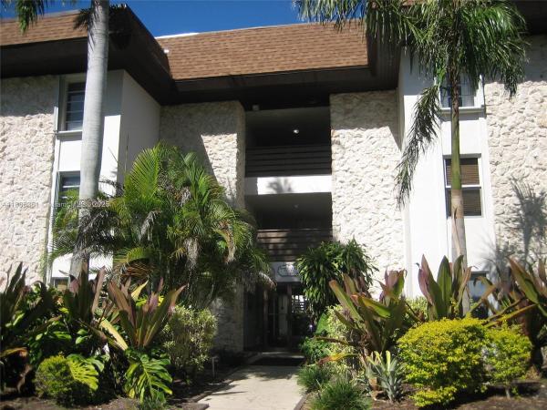 Dadeland Capri Condo