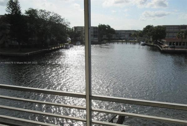 VENICE ISLES CONDO
