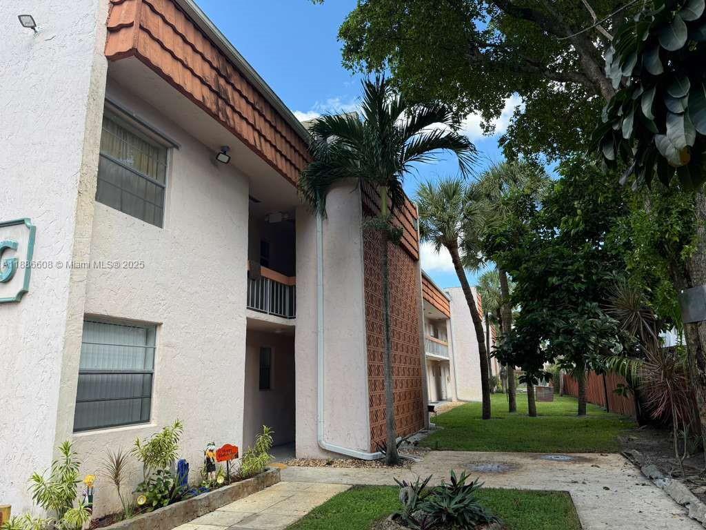 COUNTRYSIDE CONDO - фото