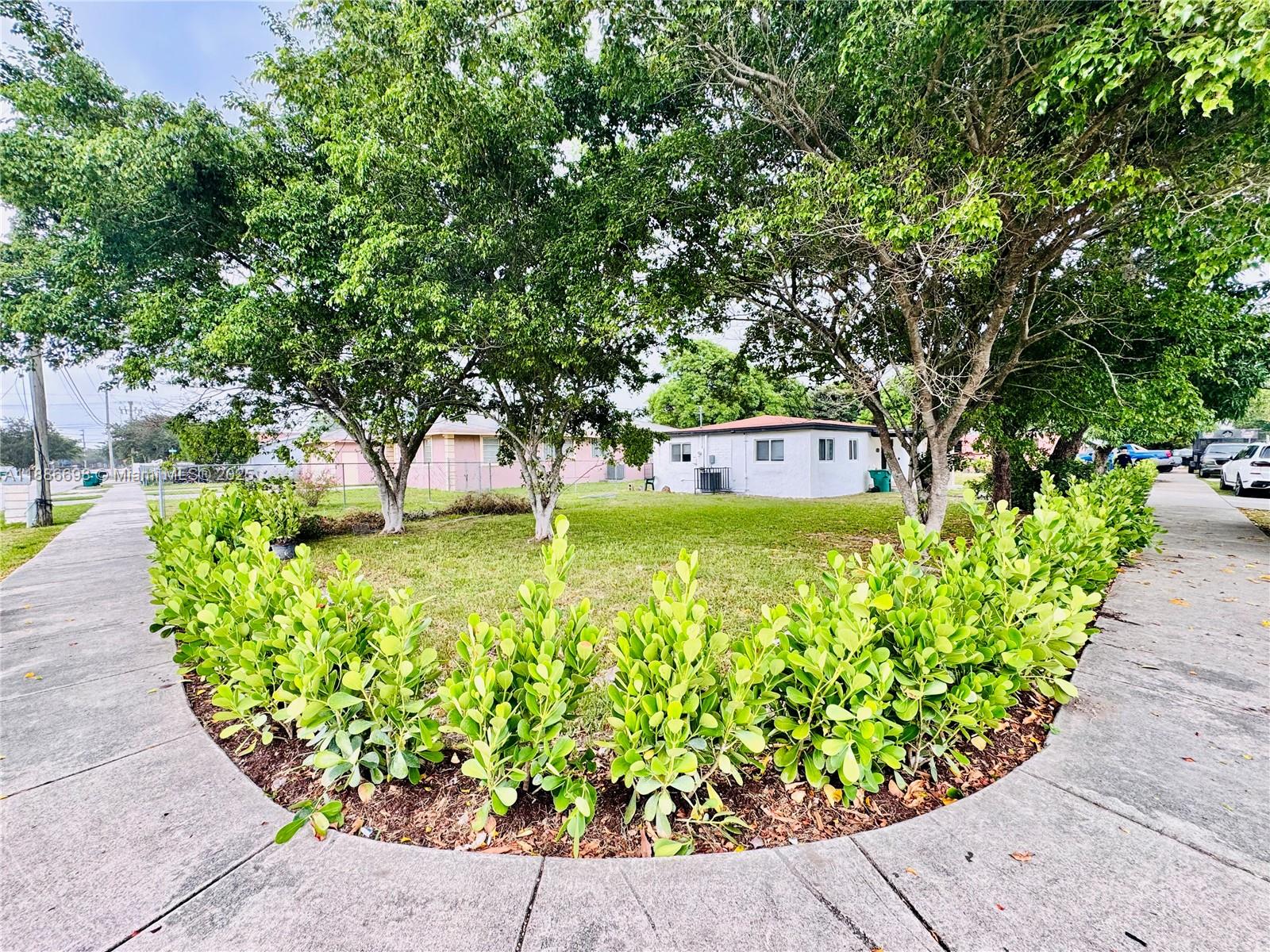 DIXIE HEIGHTS GARDEN - фото