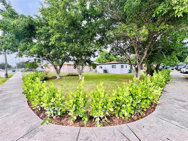 DIXIE HEIGHTS GARDEN