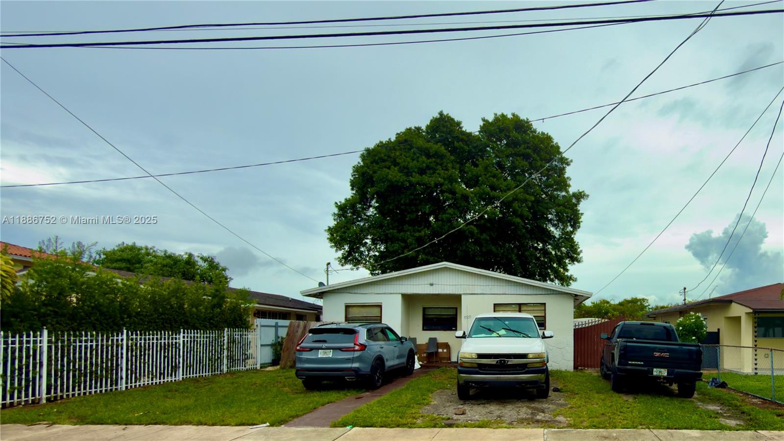 RAINBOW GARDENS - фото