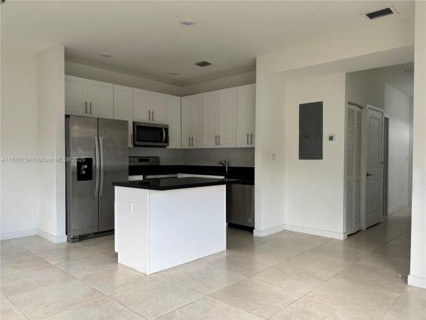 SOUTH KENDALL TOWNHOMES