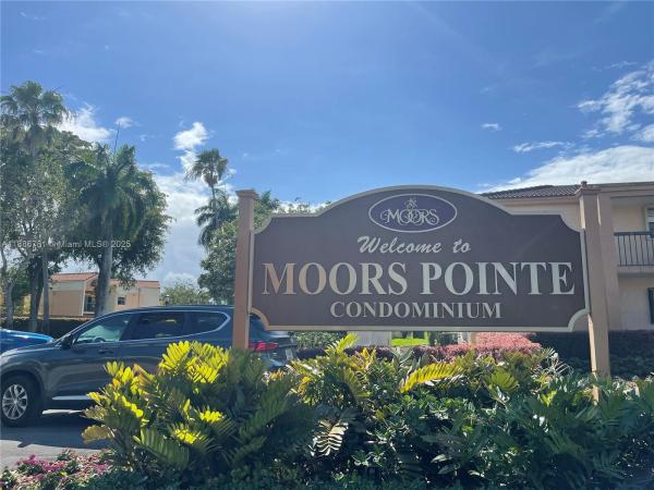 MOORS POINTE