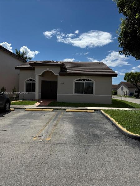 IBIS VILLA AT MIAMI GARDE