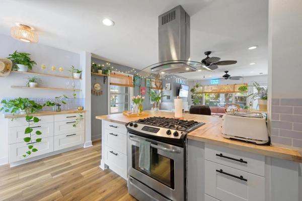 CHATEAU GARDENS CONDO