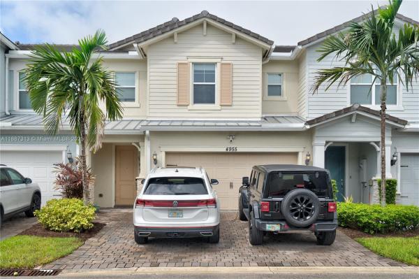 HILLCREST COUNTRY CLUB