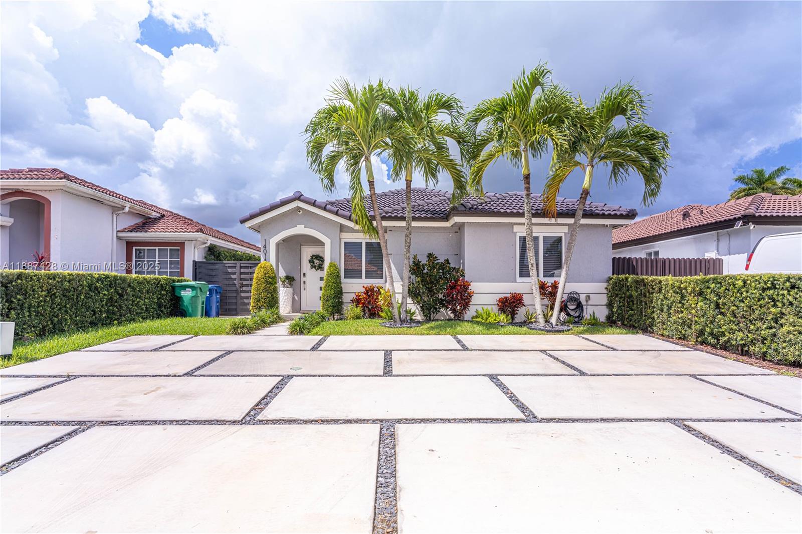 BRIGHTONS MEADOW LANDINGS - фото