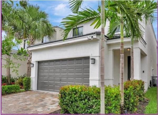 RESIDENCES AT PALM AIRE