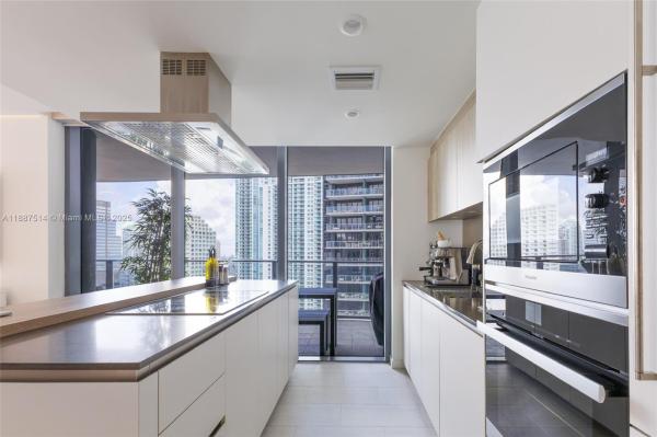 1000 BRICKELL PLZ #2515, MIAMI, FL 33131