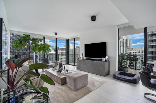 1000 BRICKELL PLZ #4315, MIAMI, FL 33131