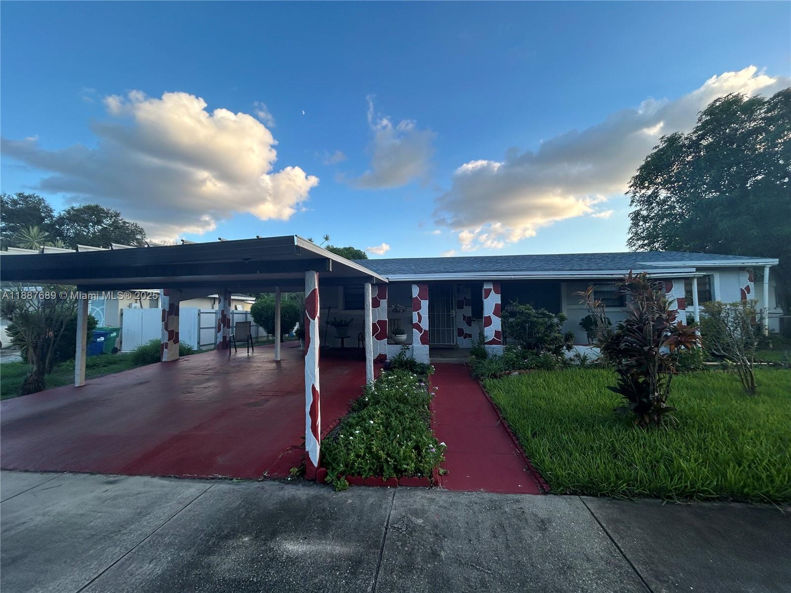 MICHELLE GARDENS - фото