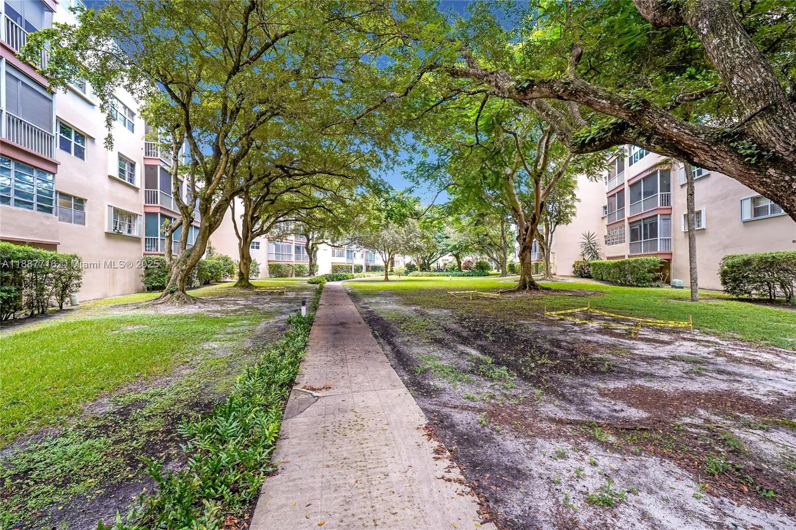 PLANTATION TERRACE CONDO - фото