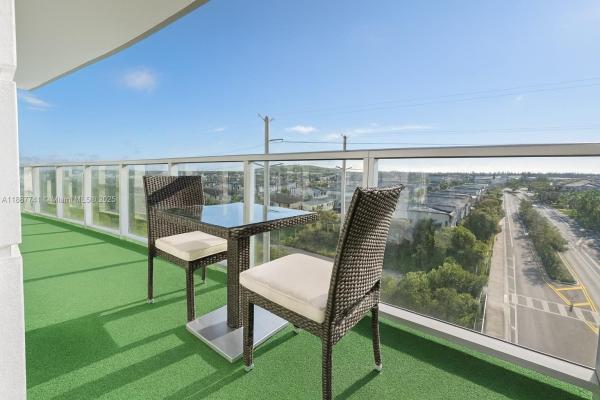 MIDTOWN DORAL CONDO 3