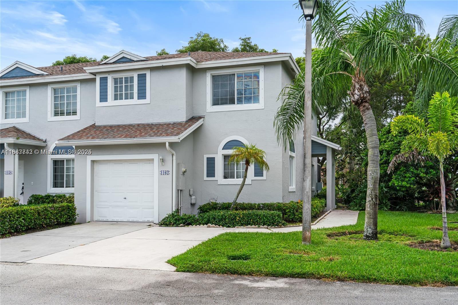 OLYMPIA & YORK RESIDENTIA - фото