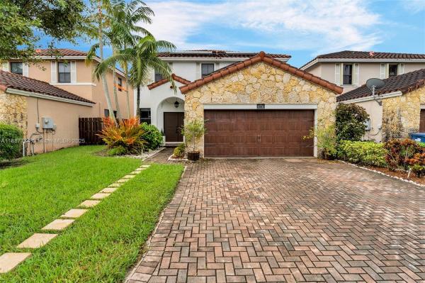 FONTAINEBLEAU WEST NORTH