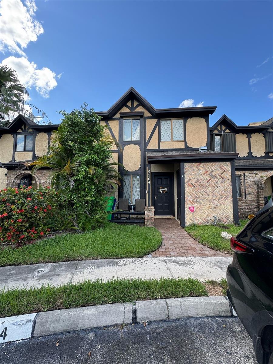 SPRINGTREE LAKES - фото