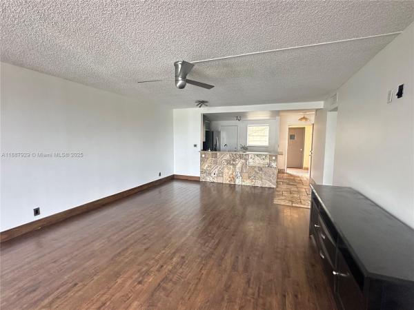 MEADOWBROOK CONDO APTS BL