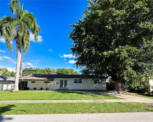 PINE TREE MANOR SEC 1