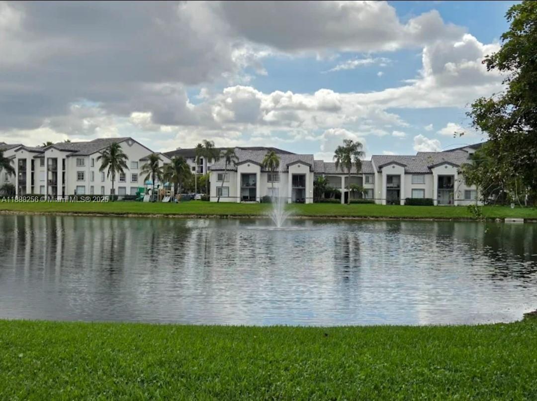 ENCLAVE AT DORAL CONDO NO - фото