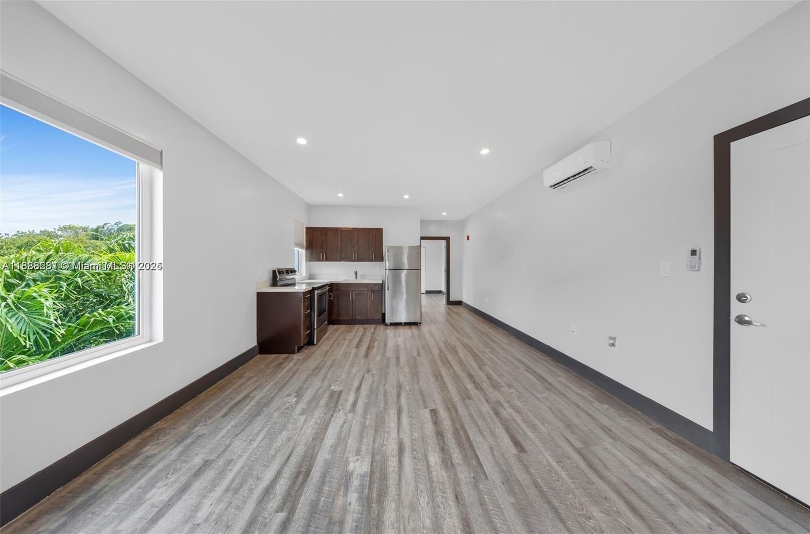 BYAN PARK - фото