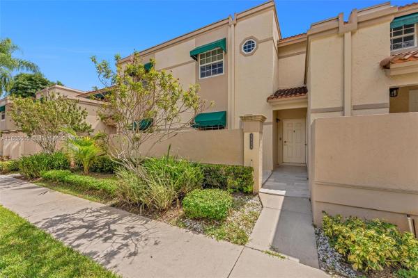 PLUM AT BOCA POINTE CONDO