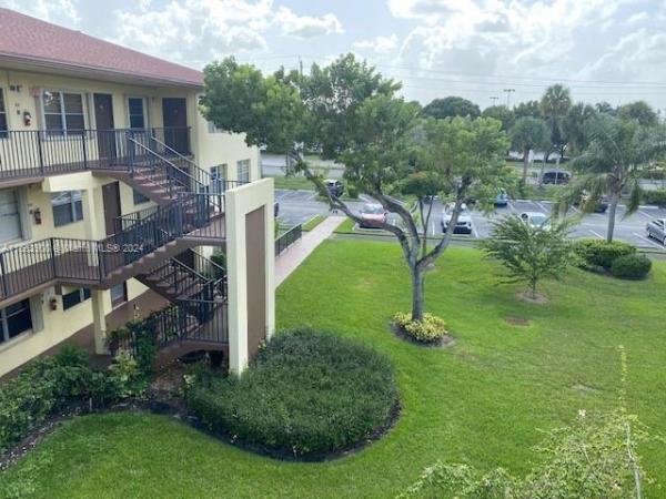 NEW HAMPTON AT CENTURY VI
