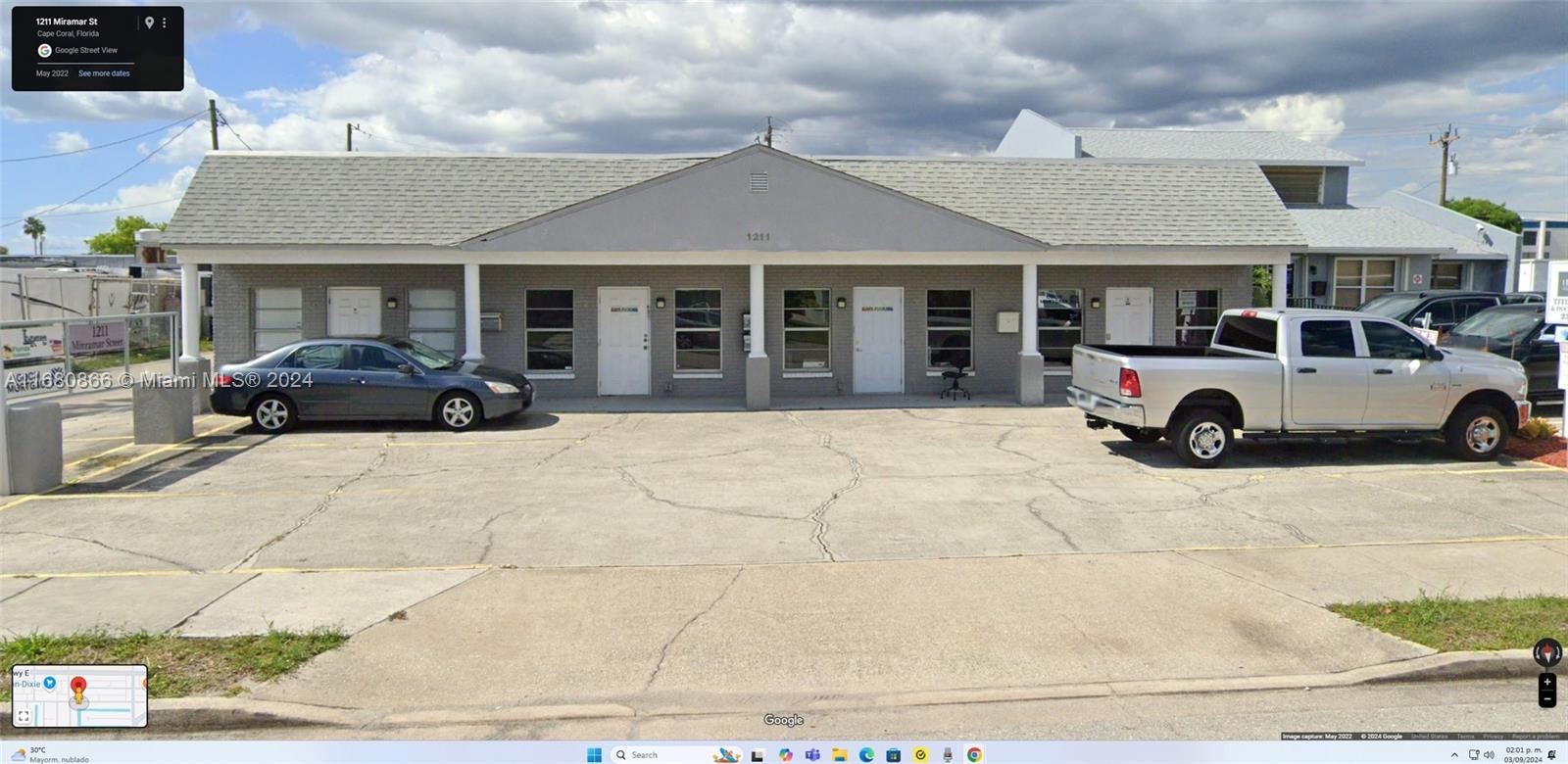 Commercial - фото