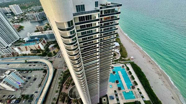 1830 S OCEAN DR #4708, HALLANDALE BEACH, FL 33009