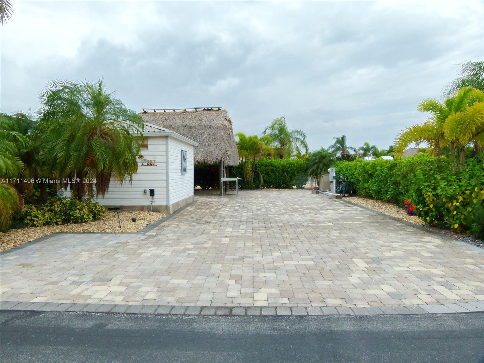 Silver Palms RV Resort - фото