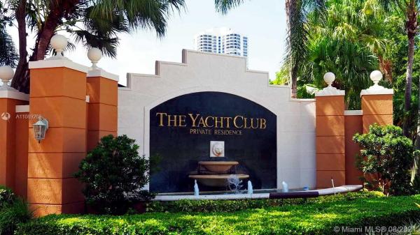 THE YACHT CLUB AT AVENTUR