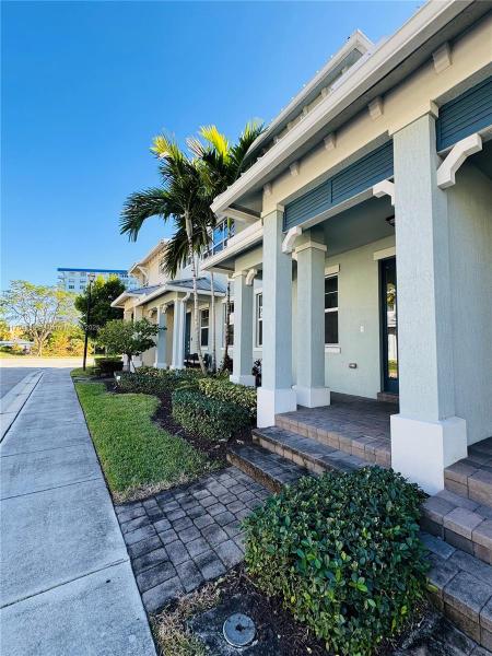 HILLCREST COUNTRY CLUB