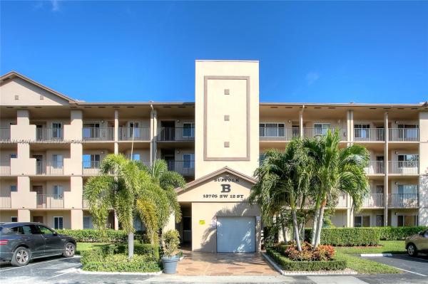 Suffolk Century Vlllage#1