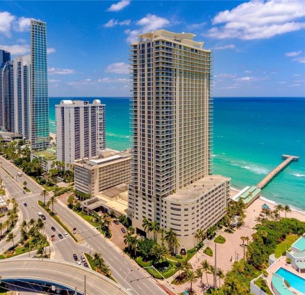 16699 COLLINS AVE #2407, SUNNY ISLES BEACH, FL 33160