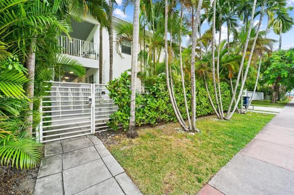1604 DREXEL CONDO