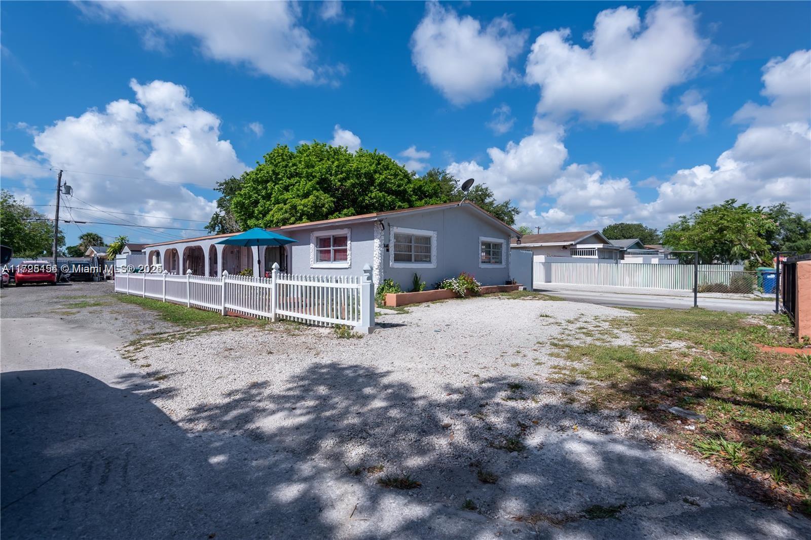 THE TROPICS AMD - фото